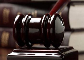 Başörtüsü yasakçısı baroya suç duyurusu