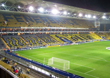 Fenerbahçe her tribüne bir mescit açıyor