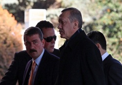 Kim 'bombalayın' dedi ?