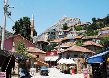 Said Nursi filmleri Barla'ya ilgili arttırdı