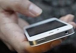 Apple'a Bir Yumruk da Onlardan!