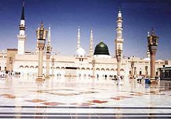 Medineliler, Mescid-i Nebevi'ye akın ediyor