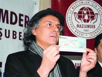 Fransa'da İslam'a karşı kılıç çekenler var