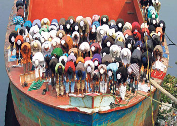 Gemide cuma namazı ve barış duası