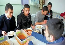 Çocuk ıslah evlerinde 'gardiyan ağabey' formülü