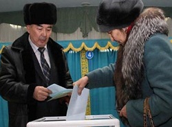 Kazakistan'a çok partili hayat