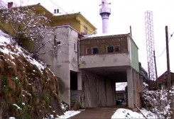 Alı yol üstü cami
