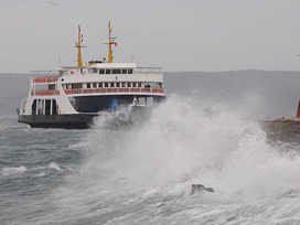 İstanbul'da deniz ulaşımına kar engeli