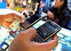 iPhone ve Blackbarry'ye yasak