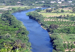 Asi Nehri taştı