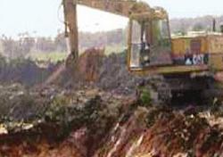 DAEŞ muhaliflere karşı hendek kazmaya başladı