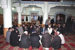 Sabah namazına gelen cemaate süt sürprizi