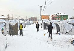 Depremzedeler, ağustosta kalıcı konutlara kavuşacak