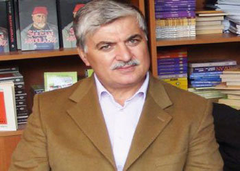 Başarının önündeki engel hasettir!