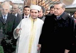 İngilizce Hutbe okudu
