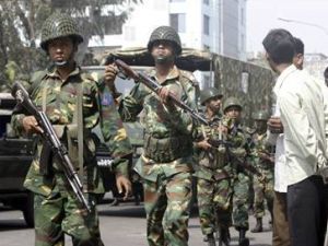 Bangladeş'te darbe son anda önlendi