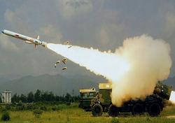 Canlı yayında roket düştü!