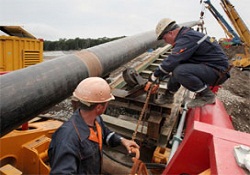 Fransa: İran'ın petrolü umrumuzda değil