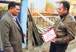 Su ve elektriğe  rağmen çıkmıyorlar