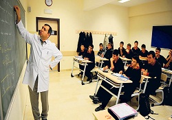 12 yıllık eğitime, 100 bin yeni öğretmen