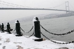 Boğaz trafiğine kar engeli