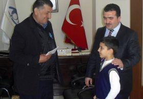 2 lirasını depremzedenin ev kirası için verdi