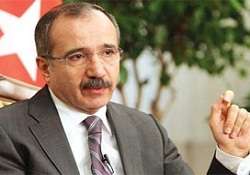 İstediğiniz sendikaya üye olun ama okulun başarısı için çalışın