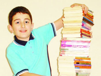 Her ay en azından bir kitap okuyun!