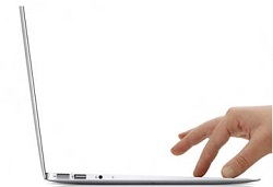 MacBook Pro daha da inceliyor