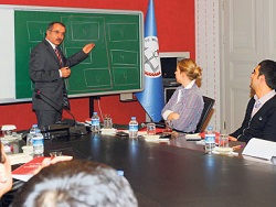 Yeni sisteme geçişte iki müfredat uygulanacak