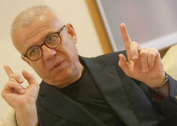 Ertuğrul Özkök: Said Nursi'de farklı bir çizgi görüyorum