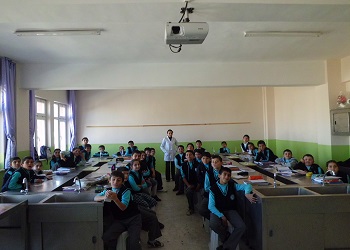 Karma eğitim istenmiyor!