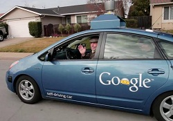 Google, sürücüsüz otomobilinin 'ehliyetini' aldı
