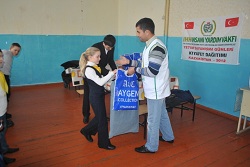 Hoca Ahmet Yesevi diyarının yetimleriyle beraber güzel anlar