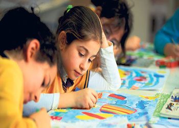 Çocuklar, cennet ve cehennemi resimledi