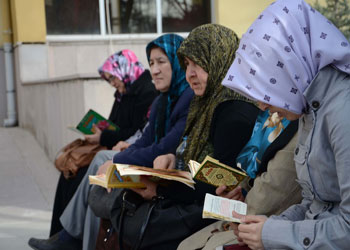 YGS'de Kur'an ve Cevşenli destek