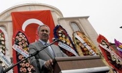 Başbakan Yardımcısı Bülent Arınç cami açtı