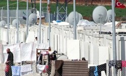 Kendileri Türkiye'de akılları Suriye'de