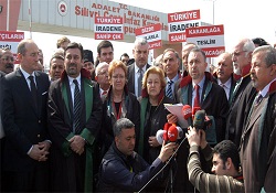 Balyoz'da taraf olan baroya mahkemeden suç duyurusu