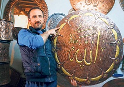 Eski bakır kazanlar tablo oldu