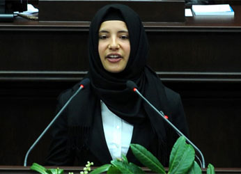 TBMM Genel Kurulunda başörtülü ilk yemin