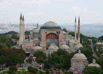 Onbinler öğle namazını Ayasofya'da kılacak