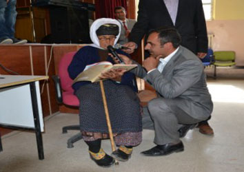 80 yaşında okuma yazma öğrendi