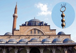 Tarihî camilerdeki ok figürleri değişecek