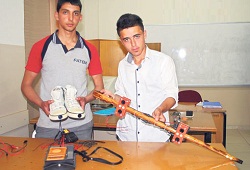 Engelleri sensörlü bastonla kaldırdılar