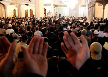 Dünya, Regaib gecesi ile nefes aldı