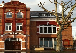 Londra Diyanet Merkezi hizmete açılıyor