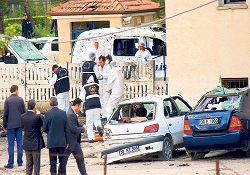Amaçları katliamdı