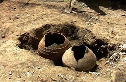 2 bin yıllık 2 küp bulundu