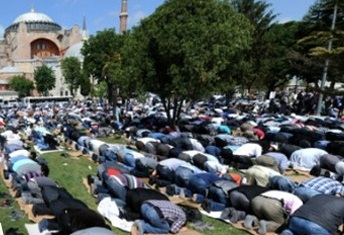 Ayasofya'da on binler namaz kıldı!